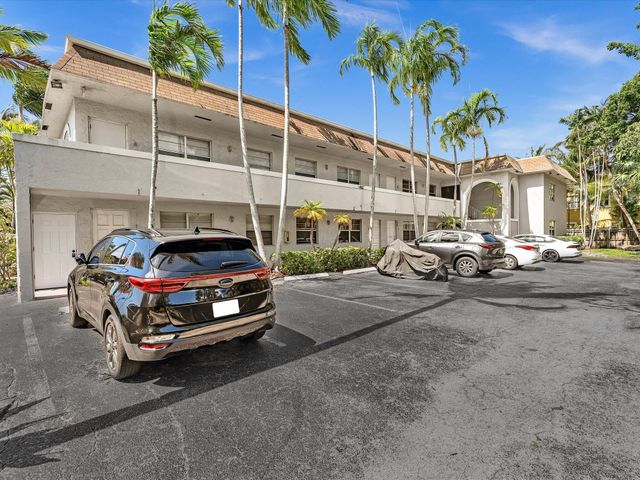 3421 NE 15th Avenue 8, Oakland Park, FL 33334