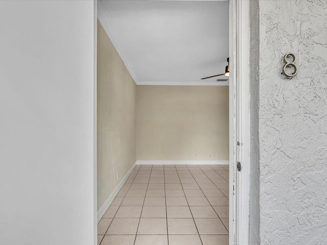 3421 NE 15th Avenue 8, Oakland Park, FL 33334