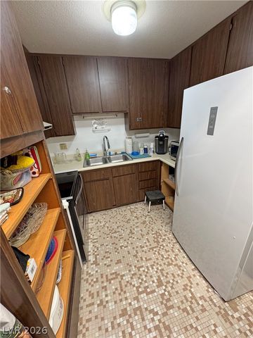 301 West Hamilton Street, Pahrump, NV 89048