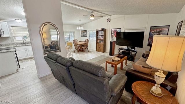 301 West Hamilton Street, Pahrump, NV 89048