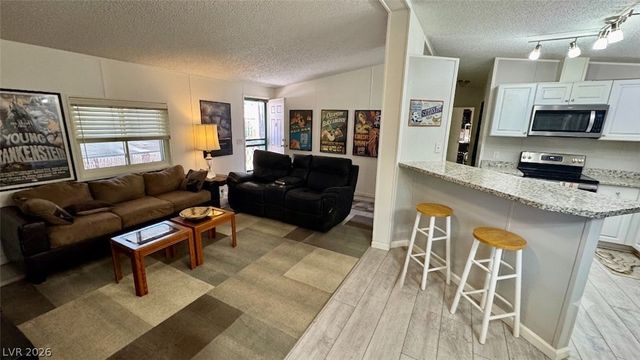 301 West Hamilton Street, Pahrump, NV 89048