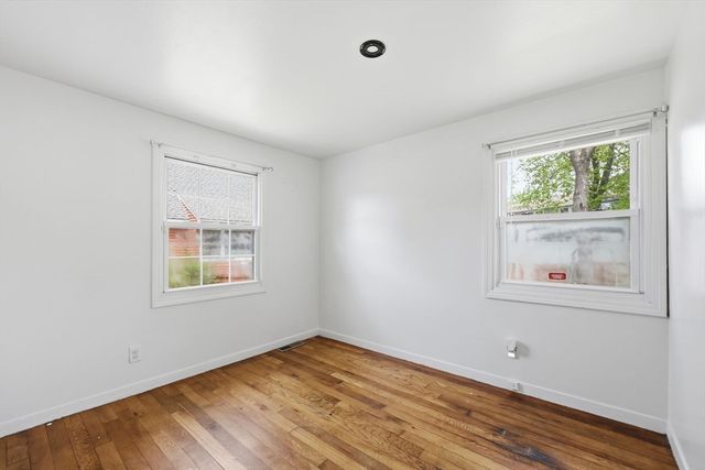 49 Canterbury Rd, Springfield, MA 01118