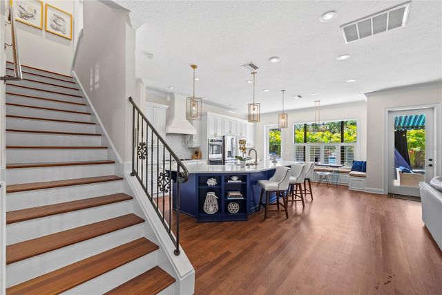 3114 W BAY VILLA AVENUE, Tampa, FL 33611