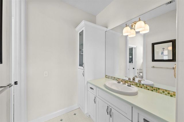 3114 W BAY VILLA AVENUE, Tampa, FL 33611