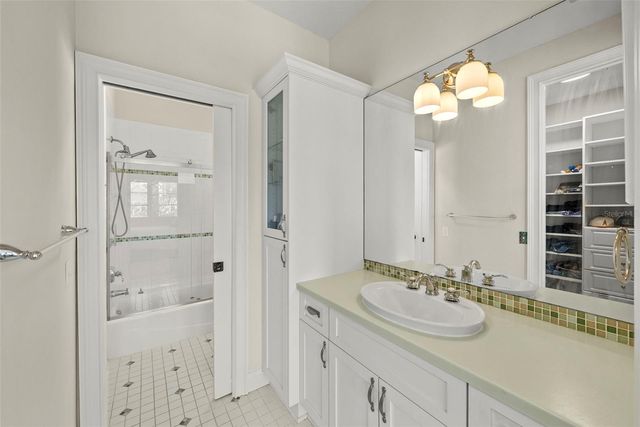 3114 W BAY VILLA AVENUE, Tampa, FL 33611