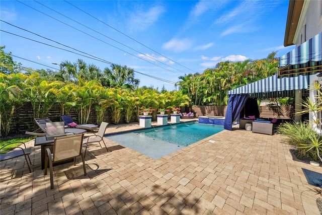 3114 W BAY VILLA AVENUE, Tampa, FL 33611