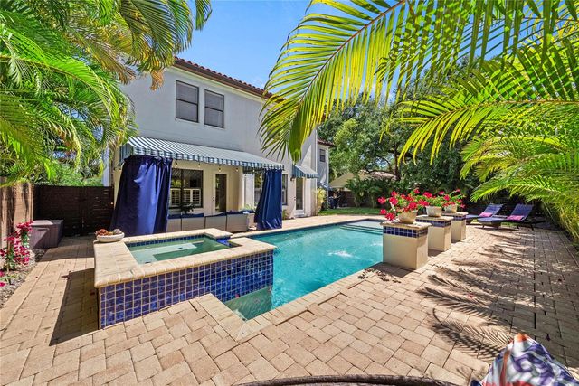 3114 W BAY VILLA AVENUE, Tampa, FL 33611