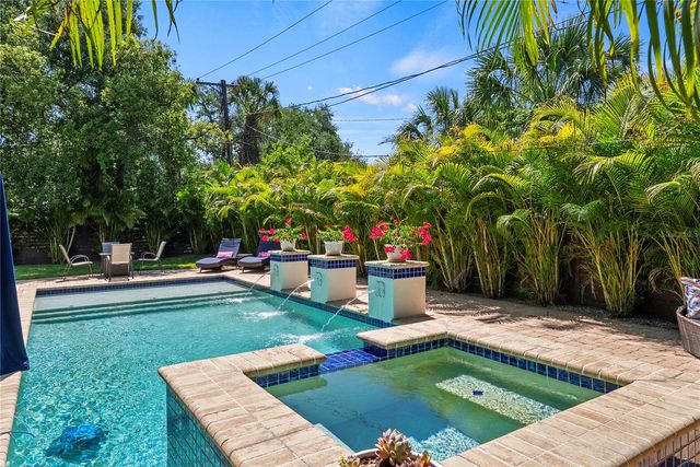 3114 W BAY VILLA AVENUE, Tampa, FL 33611