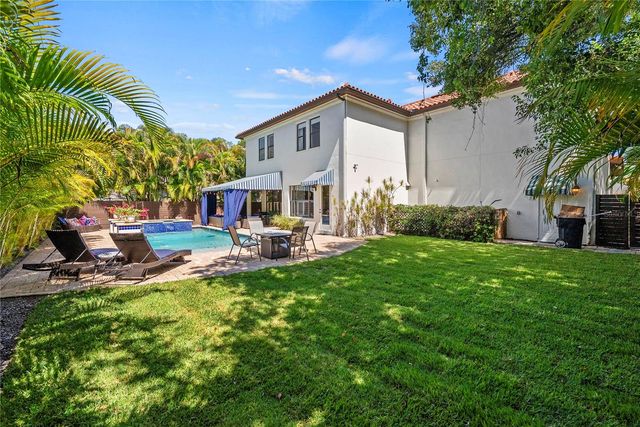 3114 W BAY VILLA AVENUE, Tampa, FL 33611