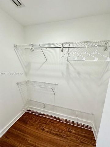 601 NE 23rd St 1106, Miami, FL 33137