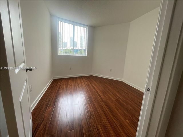 601 NE 23rd St 1106, Miami, FL 33137