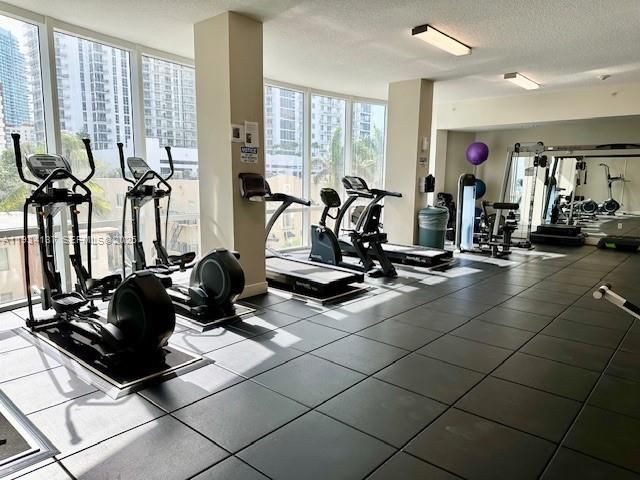 601 NE 23rd St 1106, Miami, FL 33137