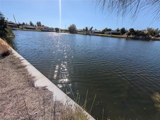 302 SW 21st AVE, Cape Coral, FL 33991