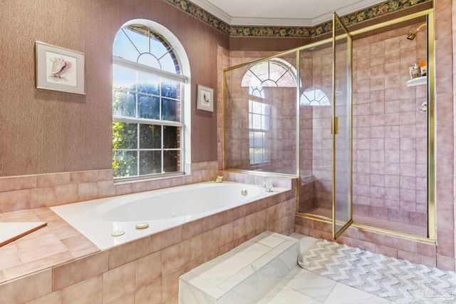 1126 Mary Kate Dr, Gulf Breeze, FL 32563