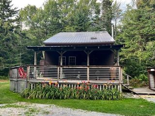 634 Wiley Mountain Drive, Readsboro, VT 05350