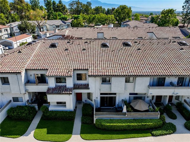 32 Brownfield Lane, Pomona, CA 91766