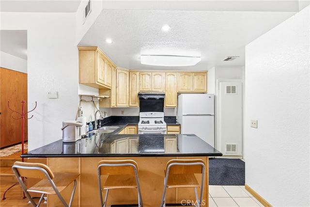 32 Brownfield Lane, Pomona, CA 91766