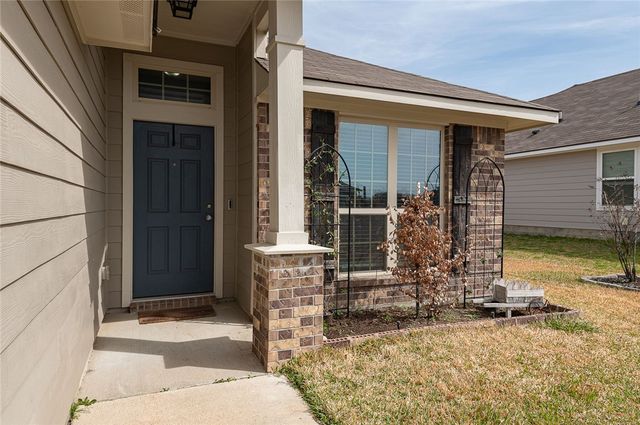 2702 Redcap Street, Bryan, TX 77803