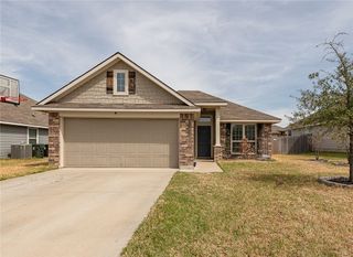 2702 Redcap Street, Bryan, TX 77803