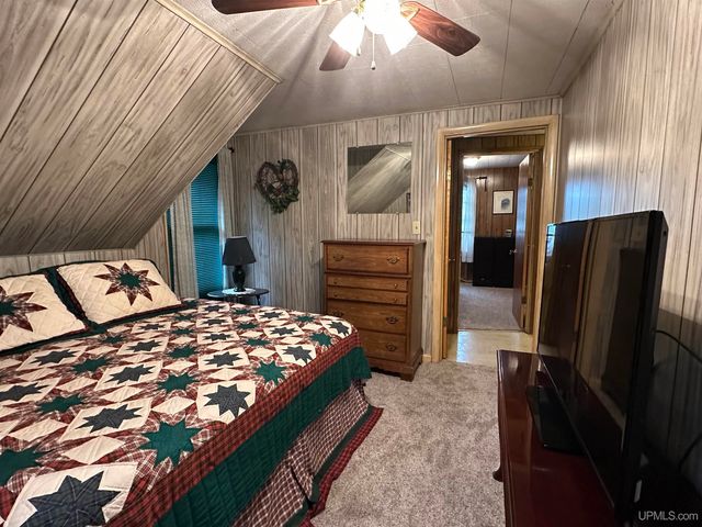 303 S Hematite Street, Bessemer, MI 49911