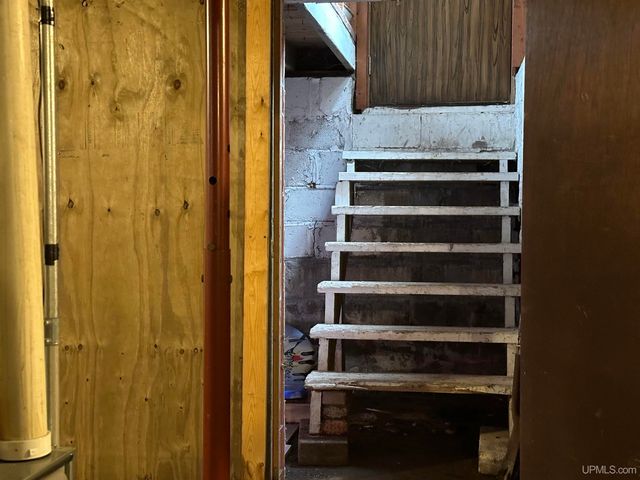 303 S Hematite Street, Bessemer, MI 49911