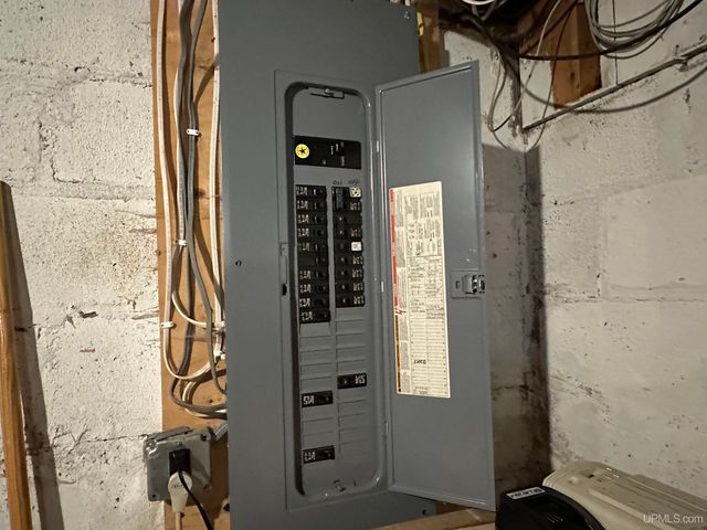 303 S Hematite Street, Bessemer, MI 49911