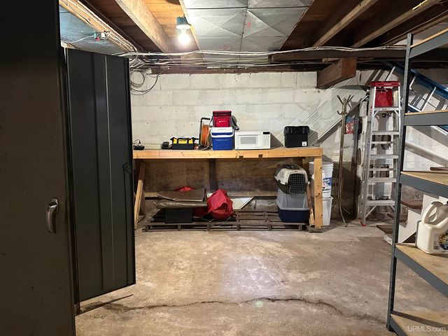 303 S Hematite Street, Bessemer, MI 49911