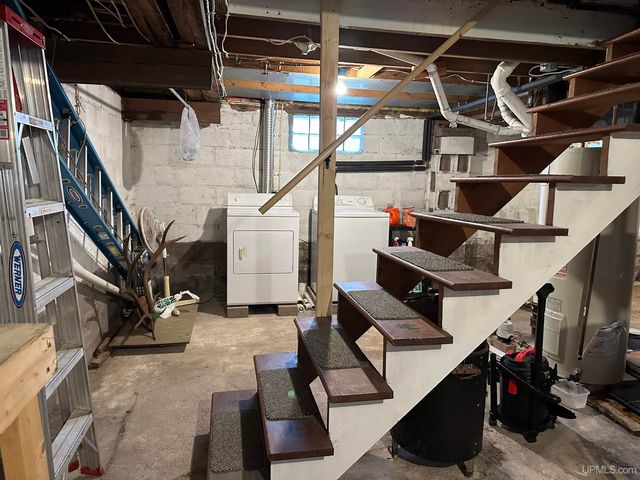 303 S Hematite Street, Bessemer, MI 49911