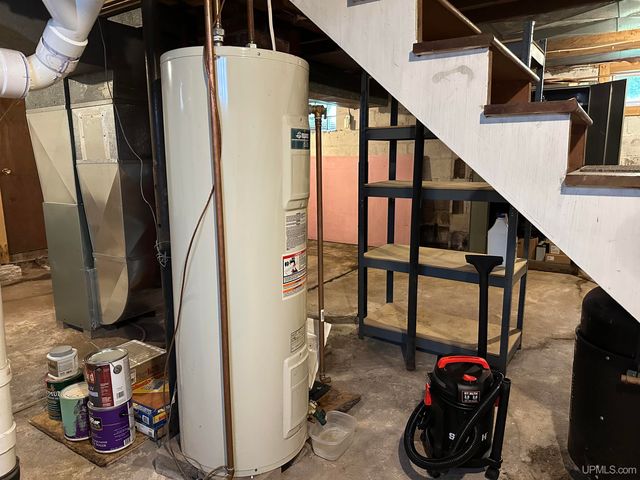 303 S Hematite Street, Bessemer, MI 49911