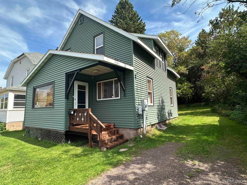 303 S Hematite Street, Bessemer, MI 49911