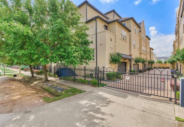 1340 W 25th Street, Houston, TX 77008