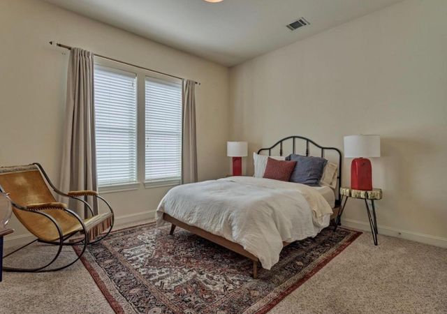 1340 W 25th Street, Houston, TX 77008