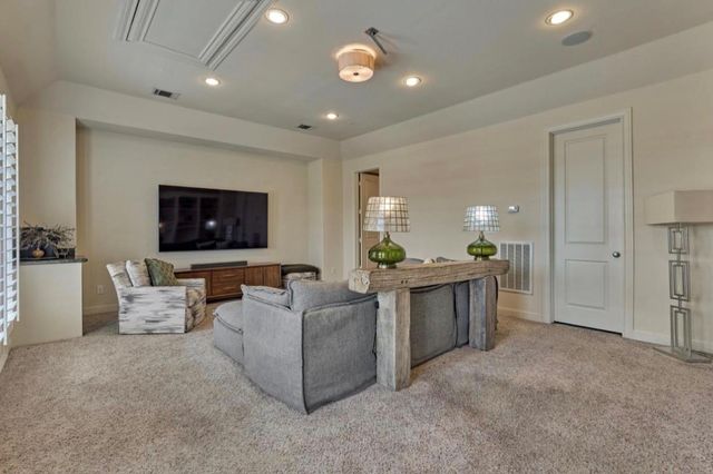 1340 W 25th Street, Houston, TX 77008