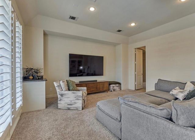 1340 W 25th Street, Houston, TX 77008