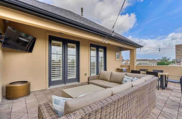 1340 W 25th Street, Houston, TX 77008