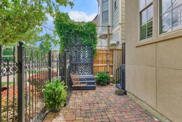 1340 W 25th Street, Houston, TX 77008