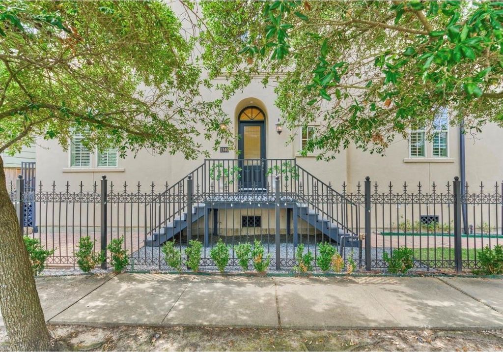 1340 W 25th Street, Houston, TX 77008