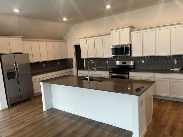 31510 Vineyard Creek Drive, Fulshear, TX 77441