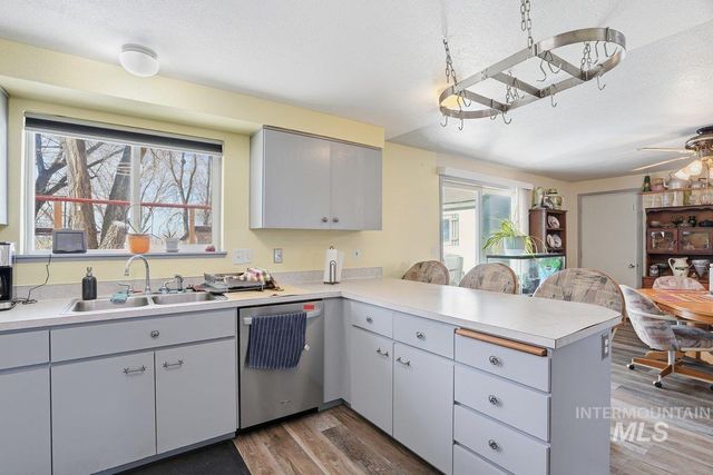 28803 Old Hwy 30, Caldwell, ID 83607