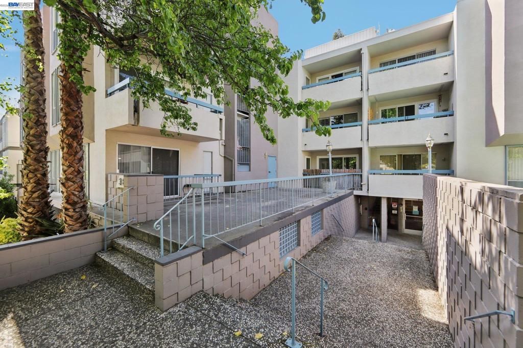 Image 1 of property listing at 385 Jayne Avenue 205, Oakland, CA 94610