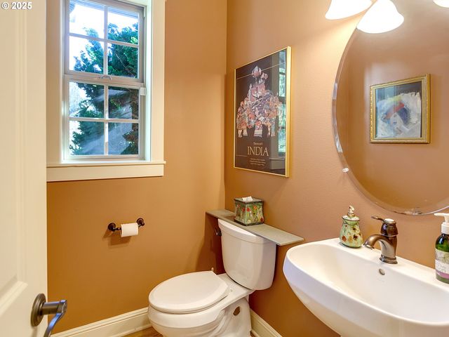 57 BENTLEY Dr, Kelso, WA 98626