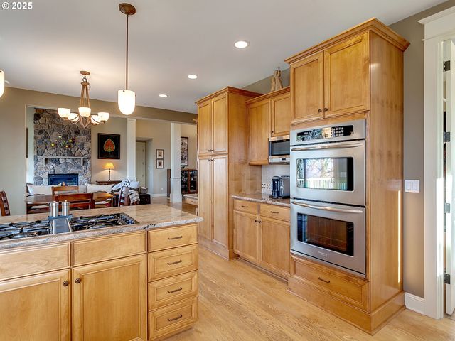 57 BENTLEY Dr, Kelso, WA 98626