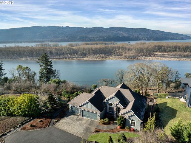 57 BENTLEY Dr, Kelso, WA 98626