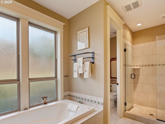 57 BENTLEY Dr, Kelso, WA 98626