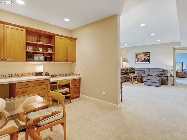 57 BENTLEY Dr, Kelso, WA 98626