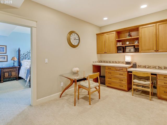 57 BENTLEY Dr, Kelso, WA 98626