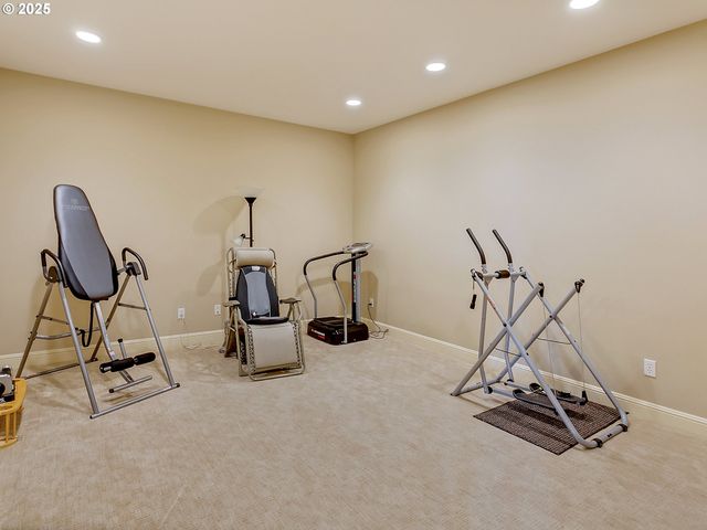 57 BENTLEY Dr, Kelso, WA 98626