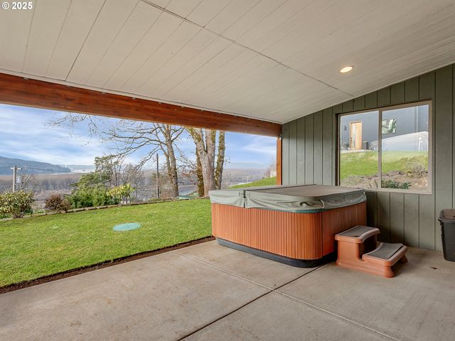 57 BENTLEY Dr, Kelso, WA 98626