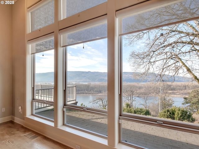 57 BENTLEY Dr, Kelso, WA 98626