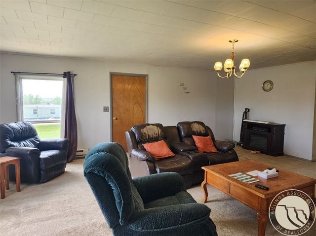 405 GARFIELD BOULEVARD, Jordan, MT 59337